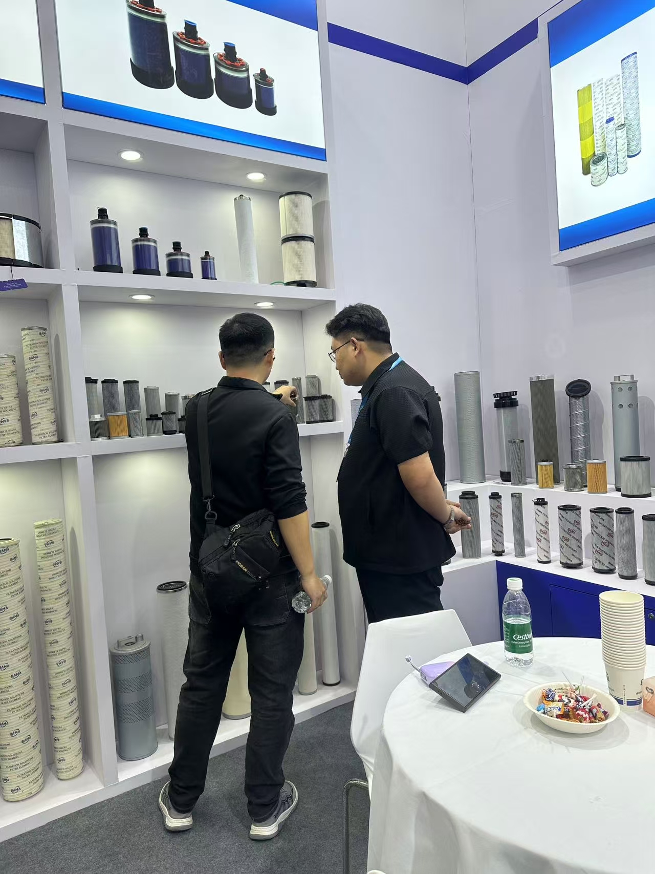 2fdb48764b4292058125685ba1ff618